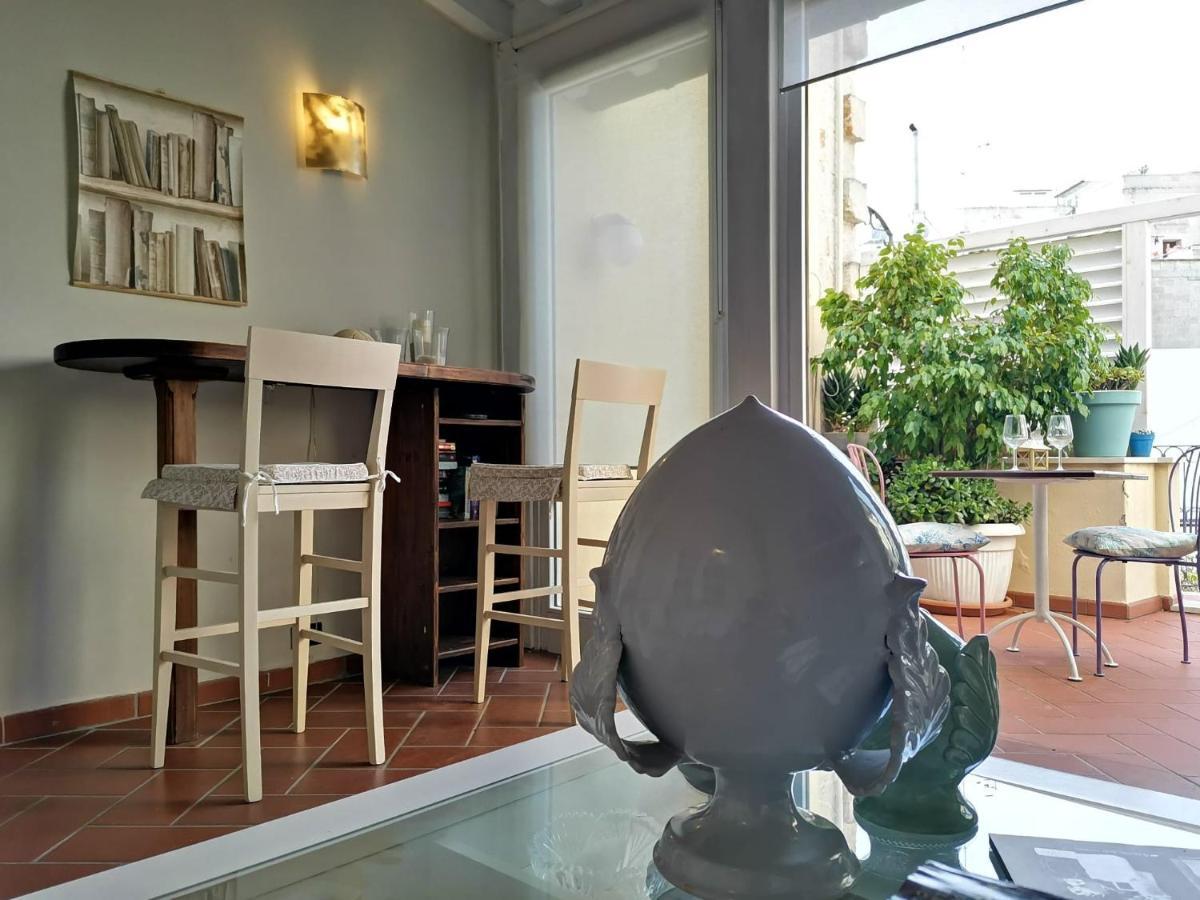 Palazzo Venezia - Luxury Holiday Rooms Monopoli Bagian luar foto